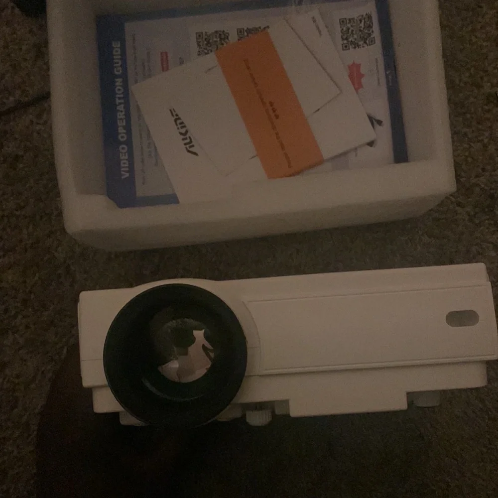 Projector - Picture 6 of 12